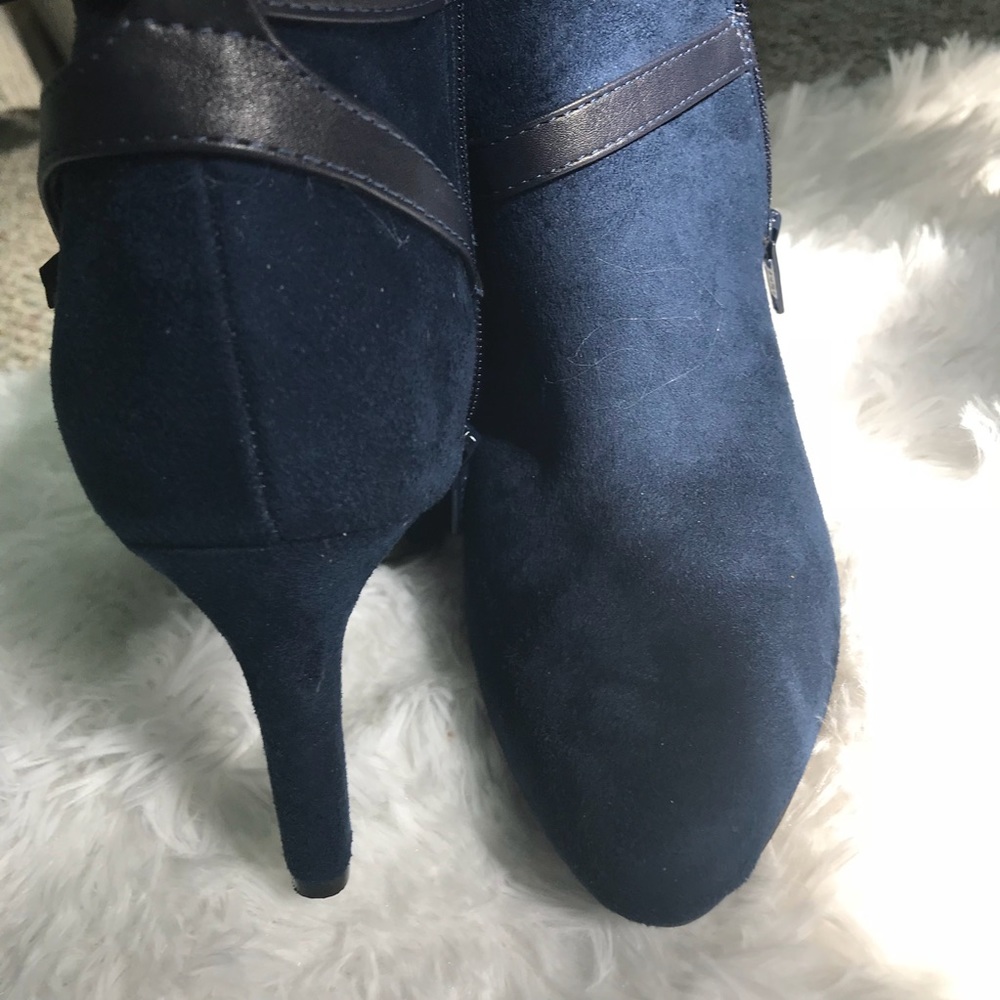 RIALTO Caleigh Blue suede ankle boots - Picture 7 of 8